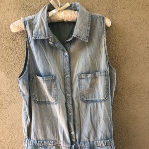 En créme collared romper